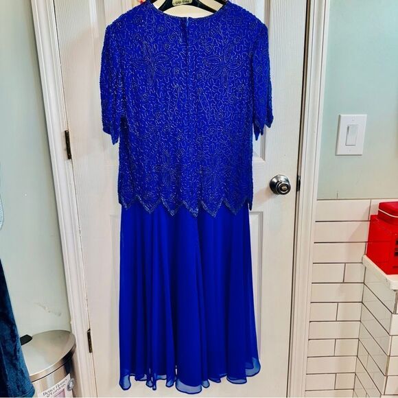 BRILLIANTE by J.A. Vintage Short sleeve cobalt blue formal gown with beading- 1X - Picture 8 of 15